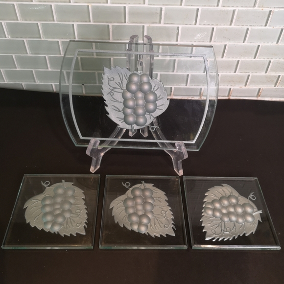 3 for$15 Lot Of 4, Clear Glass Coasters Etched Silver Grapes & Matching Cheese - Picture 2 of 9